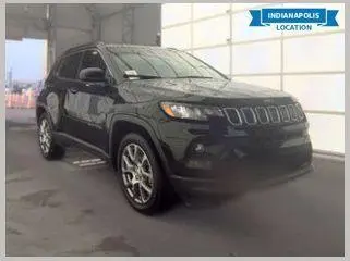 2022 Jeep Compass Latitude Lux 4WD photo