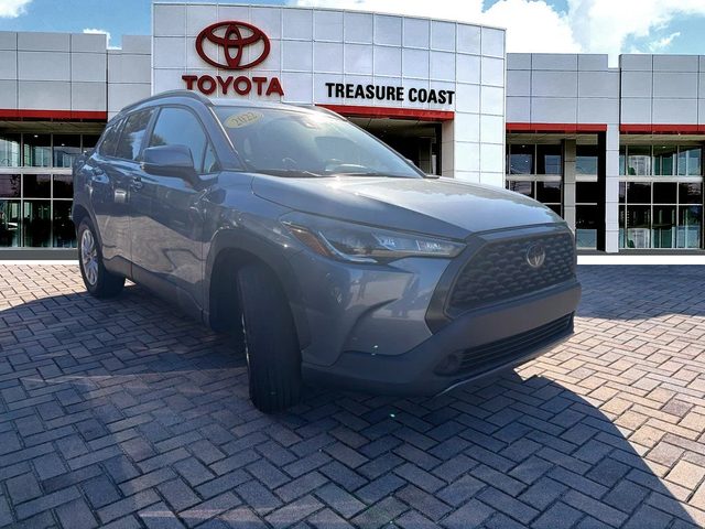 2022 Toyota Corolla Cross LE FWD photo