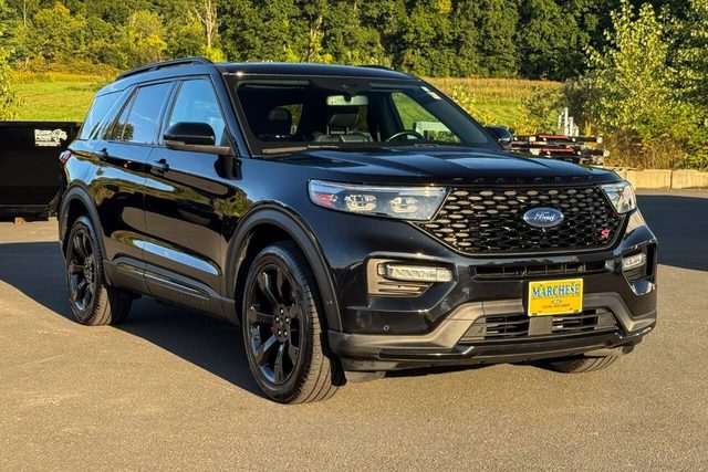 2021 Ford Explorer ST 4WD photo