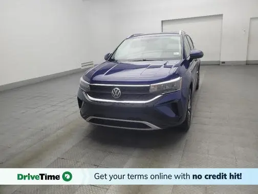 2022 Volkswagen Taos SE AWD photo