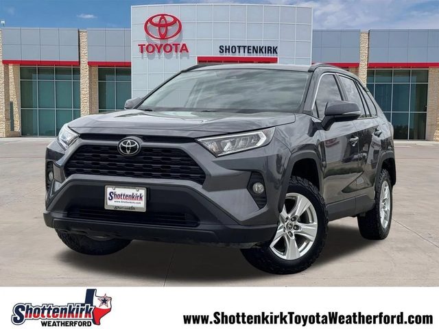 2021 Toyota RAV4 XLE FWD photo