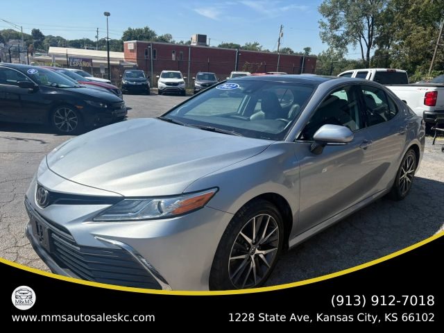 2022 Toyota Camry XLE AWD photo