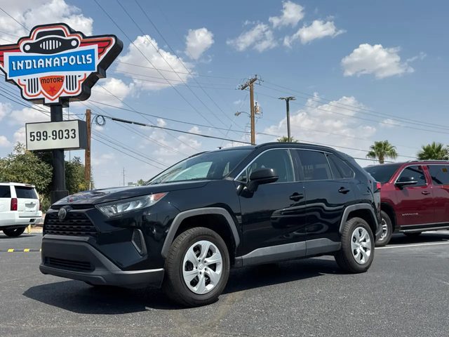 2020 Toyota RAV4 LE AWD photo