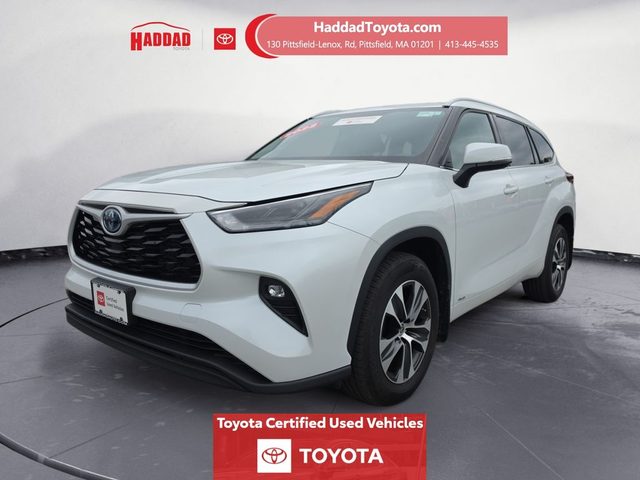 2022 Toyota Highlander Hybrid XLE AWD photo