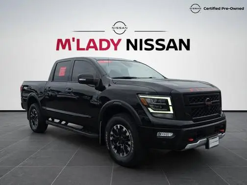 2021 Nissan Titan PRO-4X 4WD photo