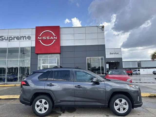 2021 Toyota RAV4 Hybrid XLE AWD photo