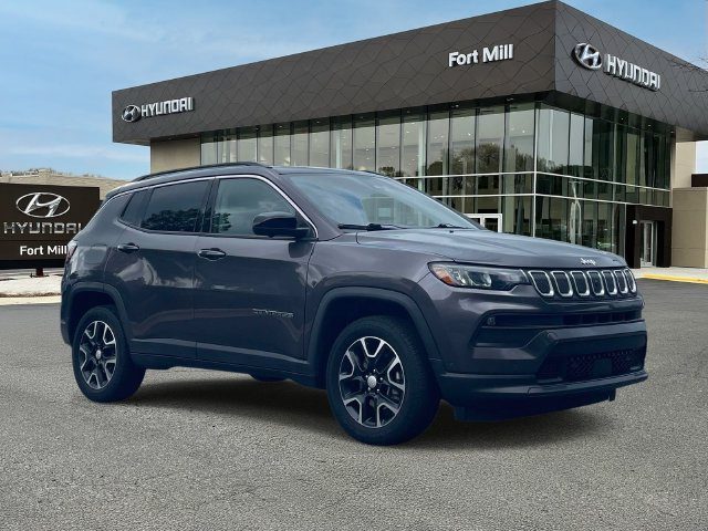 2022 Jeep Compass Latitude 4WD photo