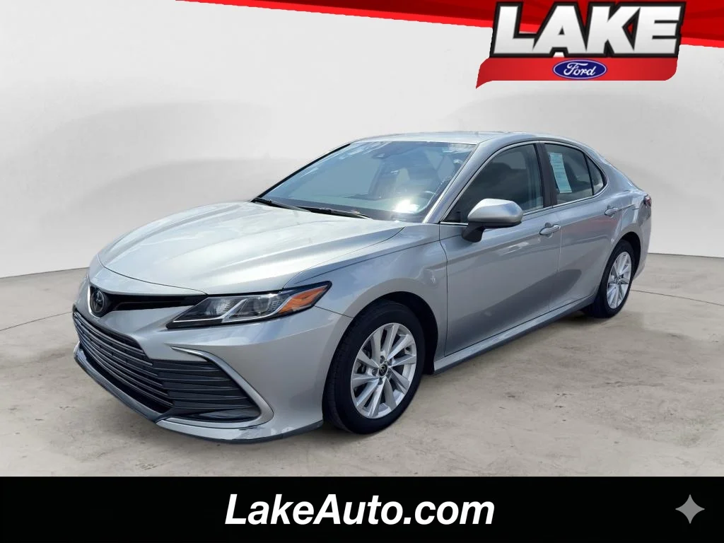 2022 Toyota Camry LE AWD photo