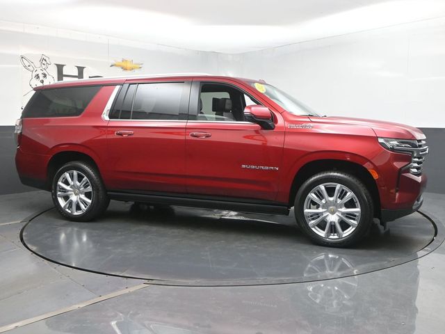 2022 Chevrolet Suburban High Country 4WD photo