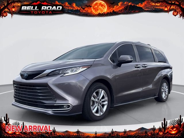 2022 Toyota Sienna Limited FWD photo
