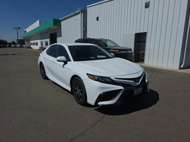 2022 Toyota Camry XSE FWD photo
