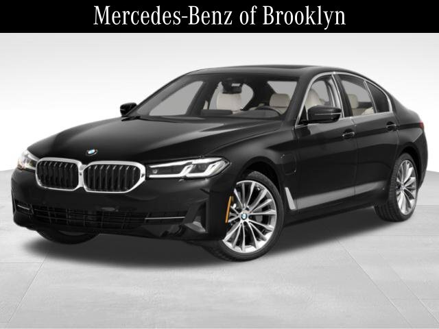 2022 BMW 5 Series 530e xDrive AWD photo