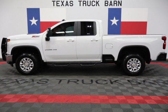 2022 Chevrolet Silverado 2500HD LT 4WD photo