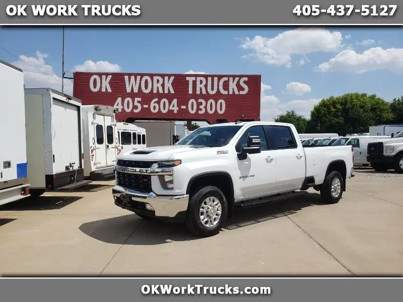 2022 Chevrolet Silverado 2500HD LT 4WD photo