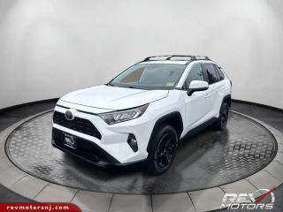 2019 Toyota RAV4 XLE FWD photo