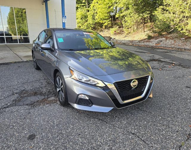 2021 Nissan Altima 2.5 SV FWD photo