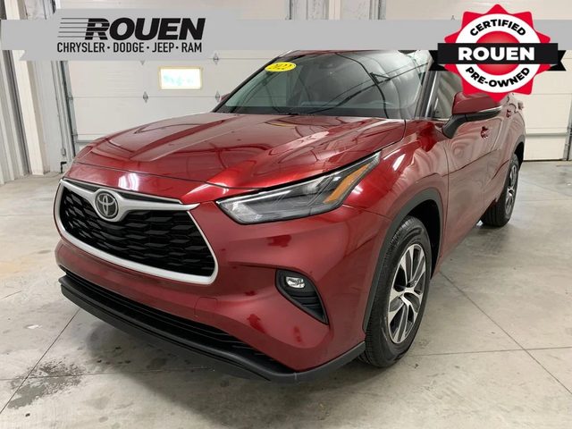 2022 Toyota Highlander XLE FWD photo