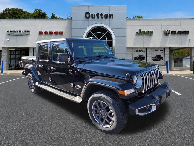 2021 Jeep Gladiator Overland 4WD photo