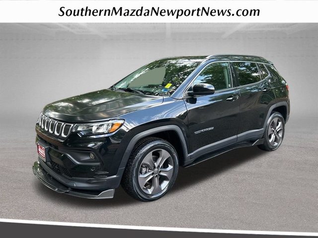 2022 Jeep Compass Latitude Lux 4WD photo