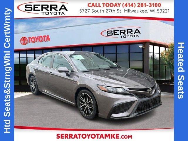 2022 Toyota Camry SE FWD photo