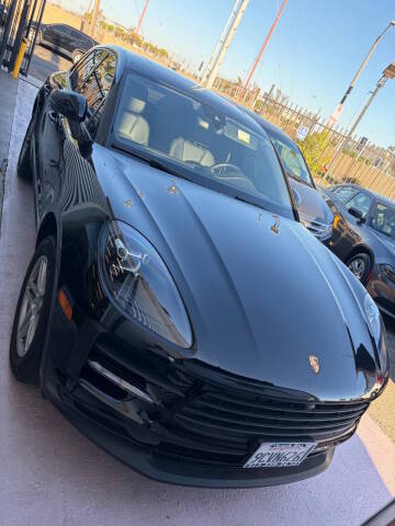 2021 Porsche Macan AWD photo