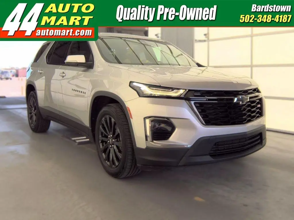 2022 Chevrolet Traverse RS FWD photo