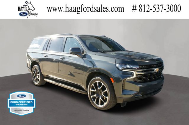 2022 Chevrolet Suburban RST 4WD photo