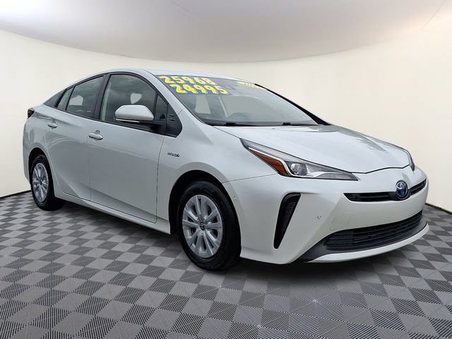 2022 Toyota Prius LE FWD photo