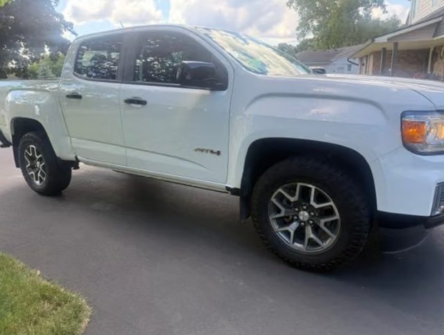 2022 GMC Canyon 4WD AT4 w/Cloth 4WD photo
