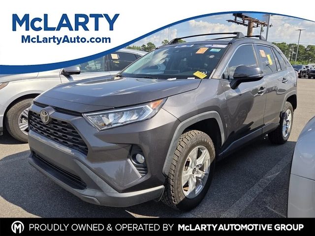 2021 Toyota RAV4 XLE FWD photo