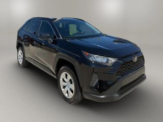 2021 Toyota RAV4 LE FWD photo