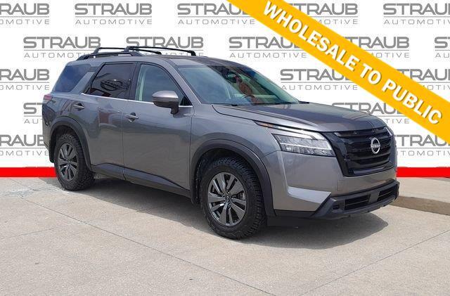 2022 Nissan Pathfinder SV 4WD photo