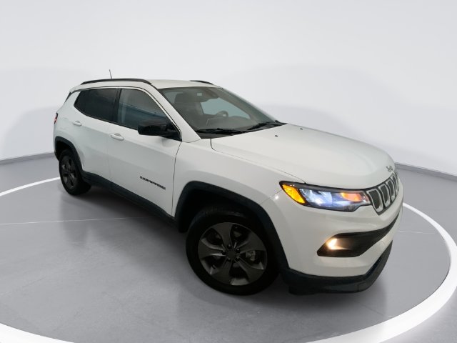 2022 Jeep Compass Latitude Lux 4WD photo