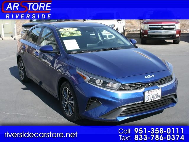 2022 Kia Forte LXS FWD photo