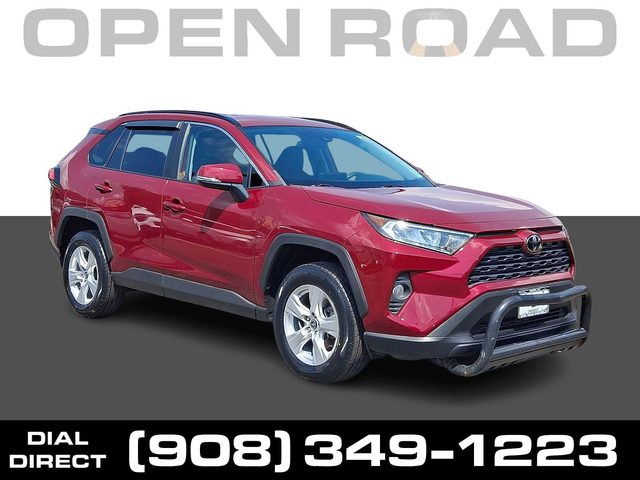 2021 Toyota RAV4 XLE AWD photo