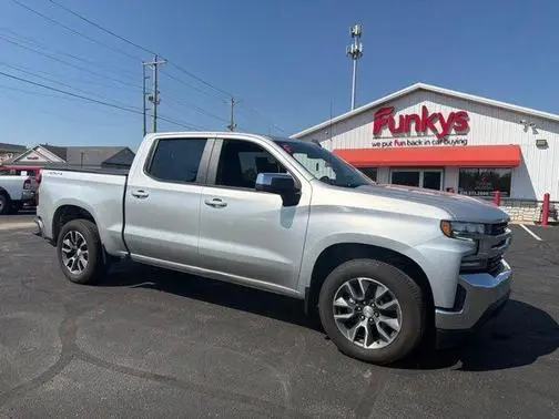 2022 Chevrolet Silverado 1500 LT 4WD photo