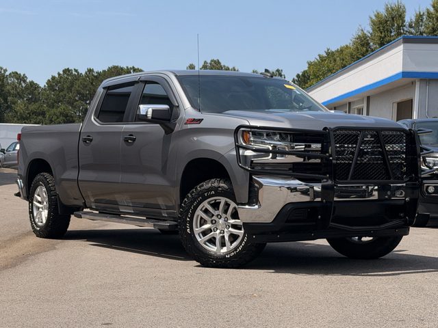 2022 Chevrolet Silverado 1500 LT 4WD photo