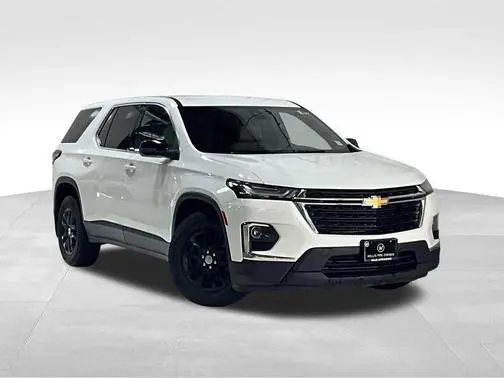 2022 Chevrolet Traverse LS AWD photo