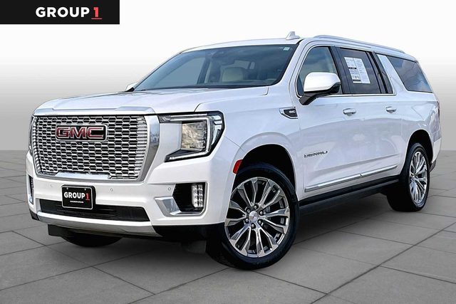 2022 GMC Yukon XL Denali 4WD photo