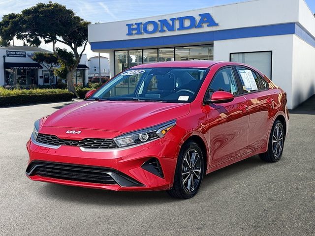 2022 Kia Forte LXS FWD photo