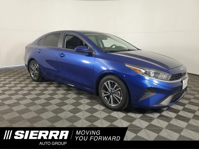 2022 Kia Forte LXS FWD photo