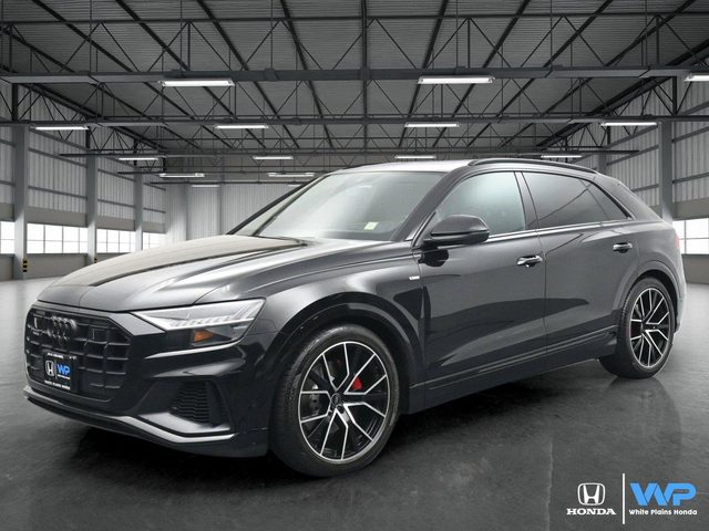 2022 Audi Q8 Prestige AWD photo