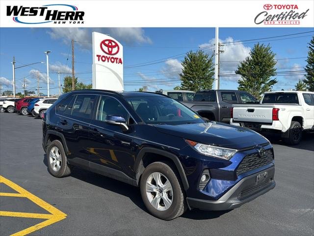 2021 Toyota RAV4 XLE AWD photo