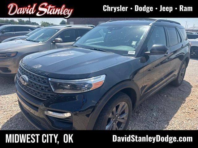 2022 Ford Explorer XLT 4WD photo