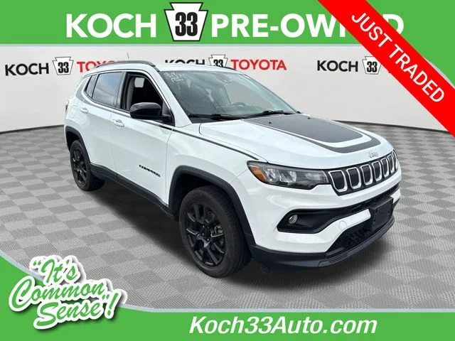 2022 Jeep Compass Latitude Lux 4WD photo