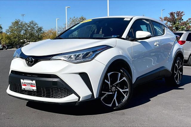 2021 Toyota C-HR XLE FWD photo