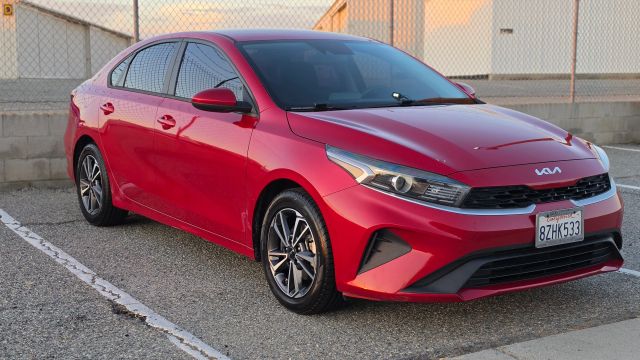 2022 Kia Forte LXS FWD photo