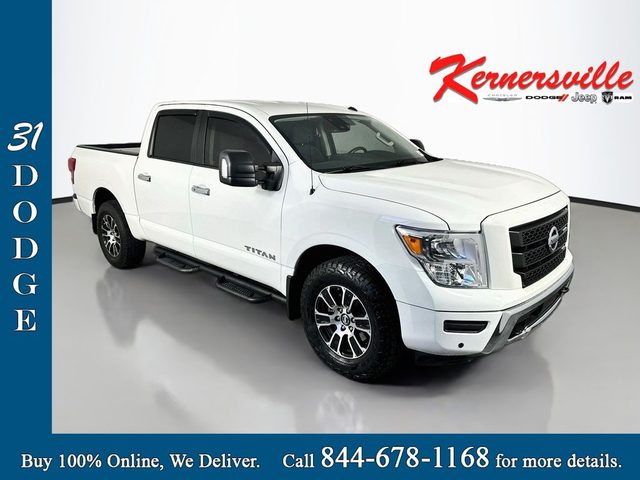 2021 Nissan Titan SV 4WD photo