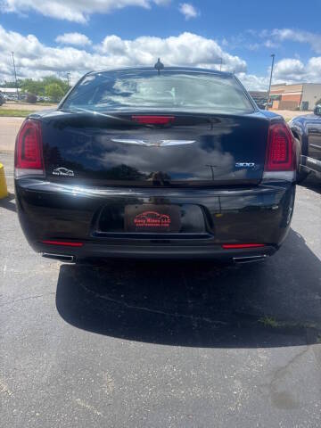 2019 Chrysler 300 300S RWD photo