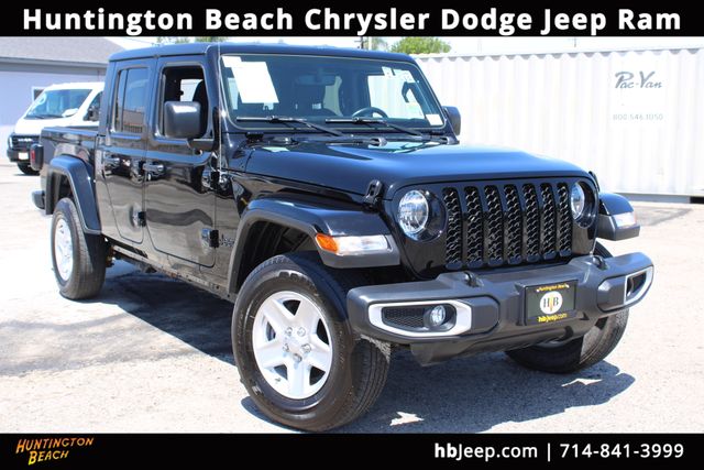 2022 Jeep Gladiator Sport S 4WD photo